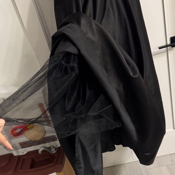 BETSY & ADAM Gala Gown Embroidered-Bodice Combo Gown size 10 LIKE NEW - Picture 12 of 15